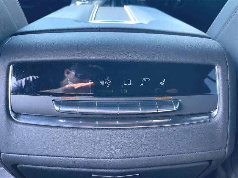 2022 Cadillac Escalade Sport