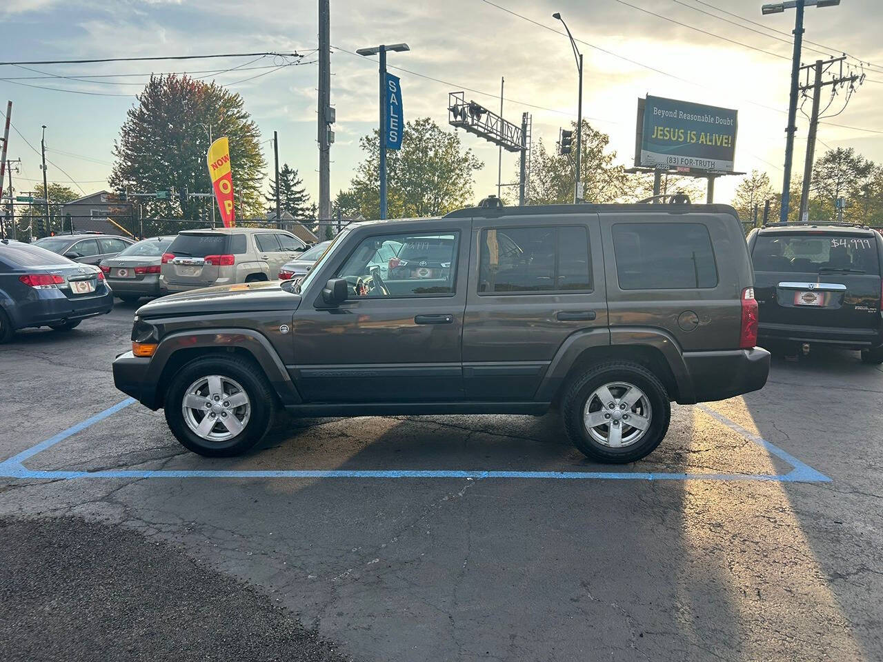 2006 Jeep Commander for sale at Chicago Auto House in Chicago, IL