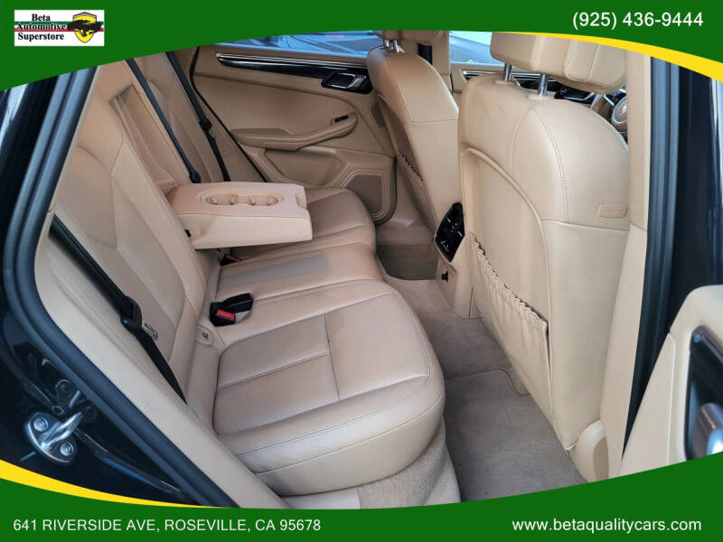 2015 Porsche Macan S