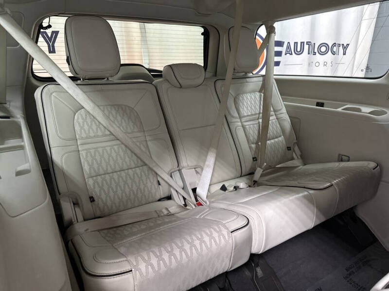 2019 Lincoln Navigator L Black Label