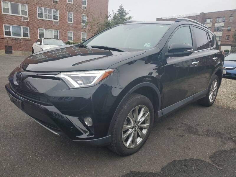 2018 Toyota RAV4 for sale at OFIER AUTO SALES in Freeport NY
