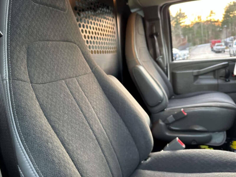 2024 GMC Savana 2500