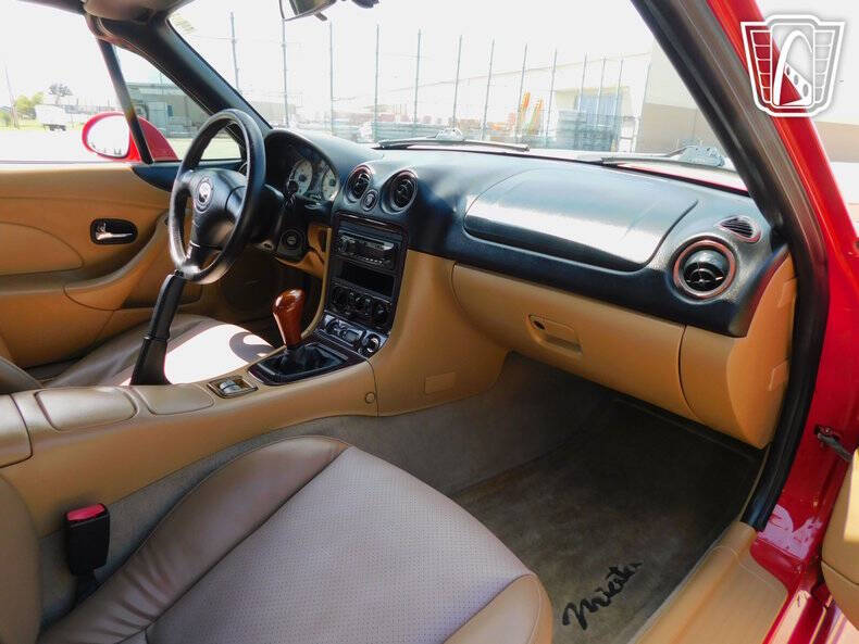 2002 Mazda MX-5 Miata LS