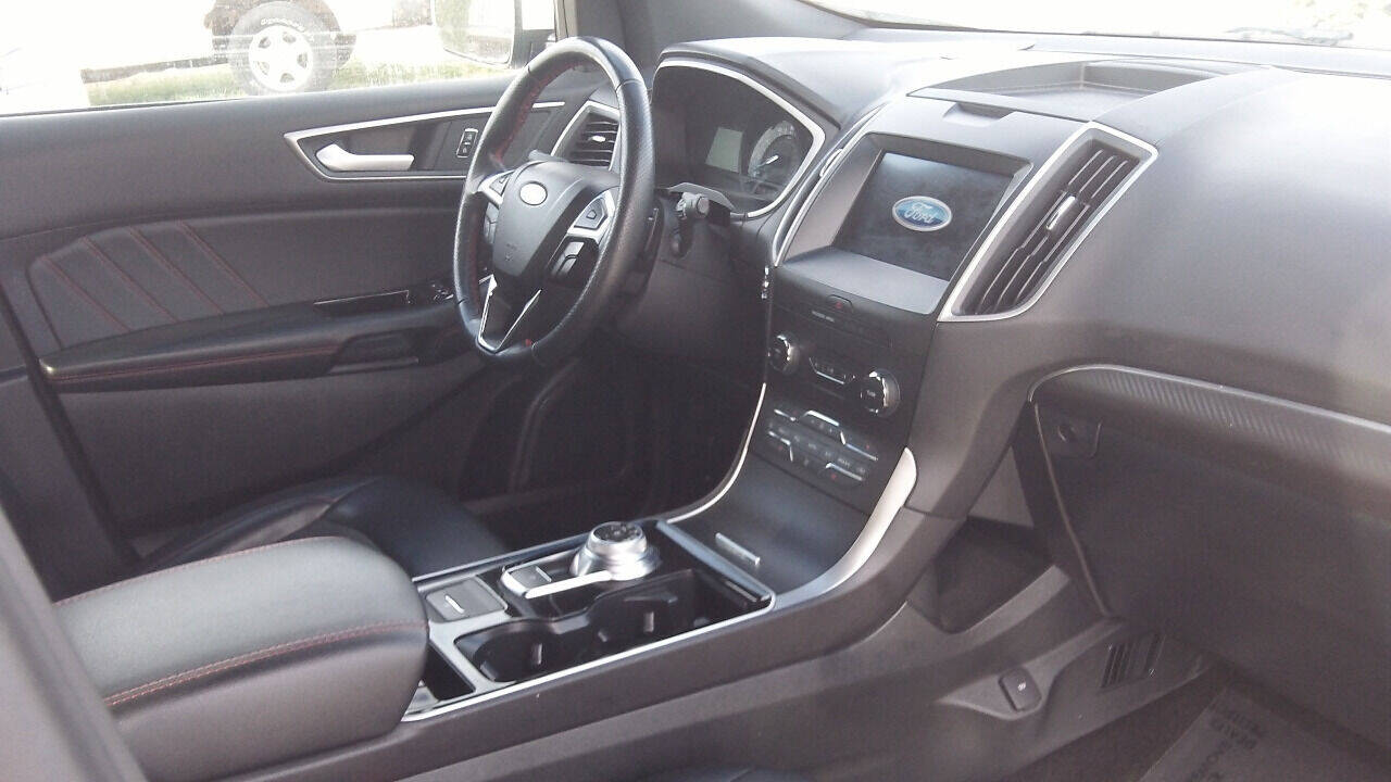 2020 Ford Edge