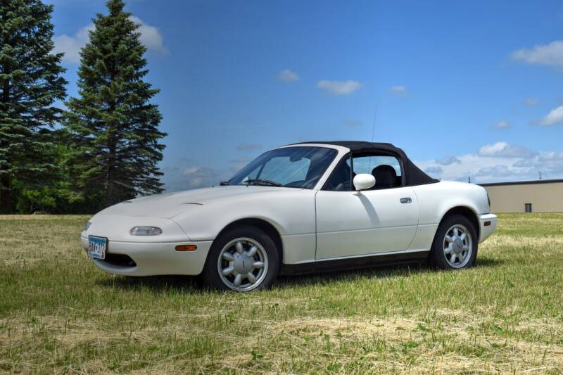 1991 Mazda MX-5 Miata for sale at Hooked On Classics in Watertown MN