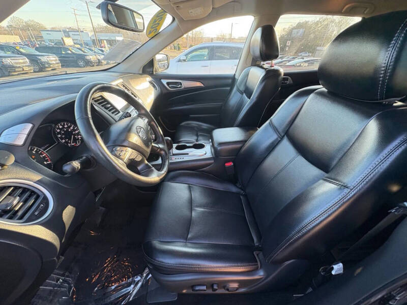 2020 Nissan Pathfinder SL