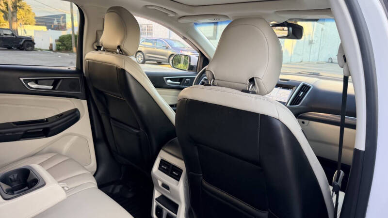 2017 Ford Edge Titanium