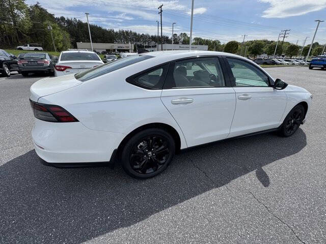 2025 Honda Accord SE