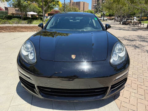 2016 Porsche Panamera Edition