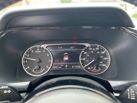 2022 Nissan Pathfinder SL