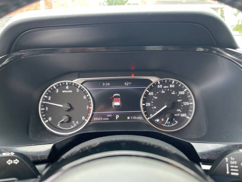 2022 Nissan Pathfinder SL