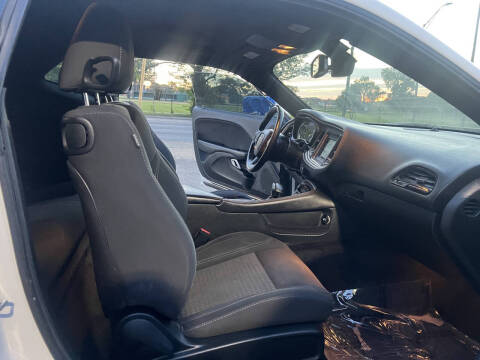 2019 Dodge Challenger SXT