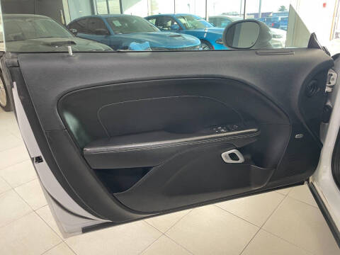 2015 Dodge Challenger SXT Plus