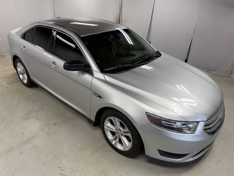 2016 Ford Taurus SE