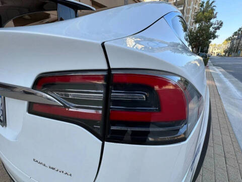 2020 Tesla Model X Long Range Plus