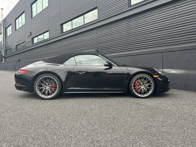 2017 Porsche 911 Carrera 4S
