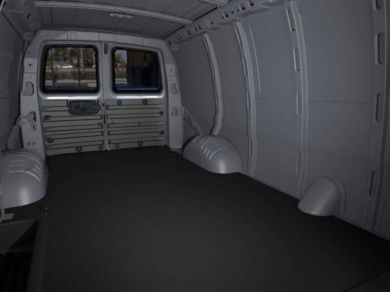 2025 Chevrolet Express 2500