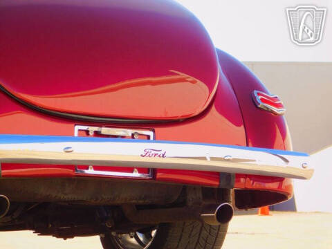1940 Ford Deluxe