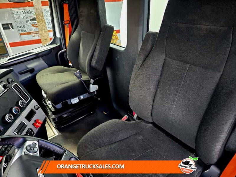 2024 Freightliner Cascadia