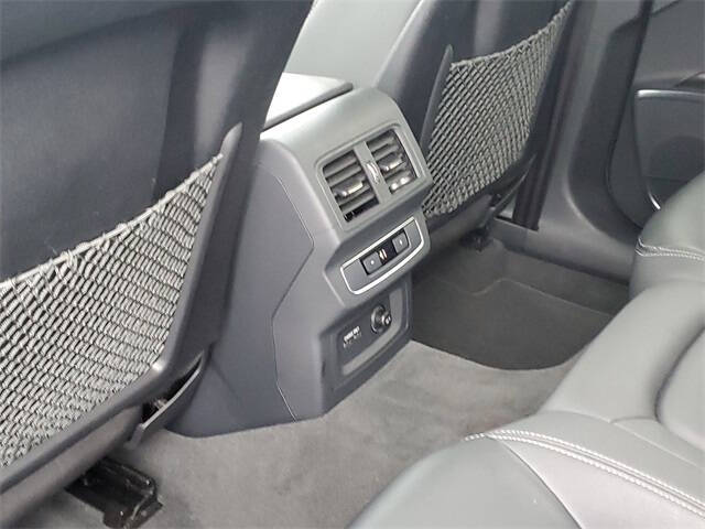 2023 Audi Q5 quattro Premium 40 TFSI