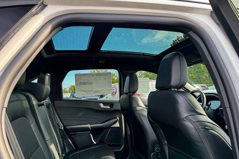 2025 Ford Escape ST-Line