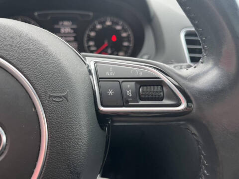 2016 Audi Q3 2.0T quattro Premium Plus