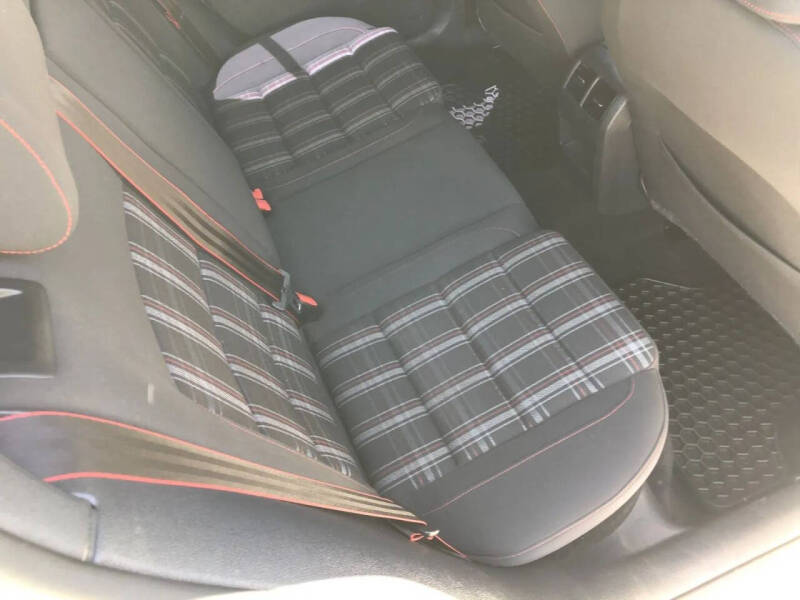 2013 Volkswagen GTI Wolfsburg Edition