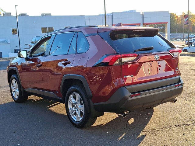 2021 Toyota RAV4 Hybrid XLE