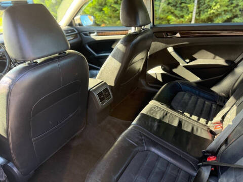 2015 Volkswagen Passat 2.0L TDI SEL Premium