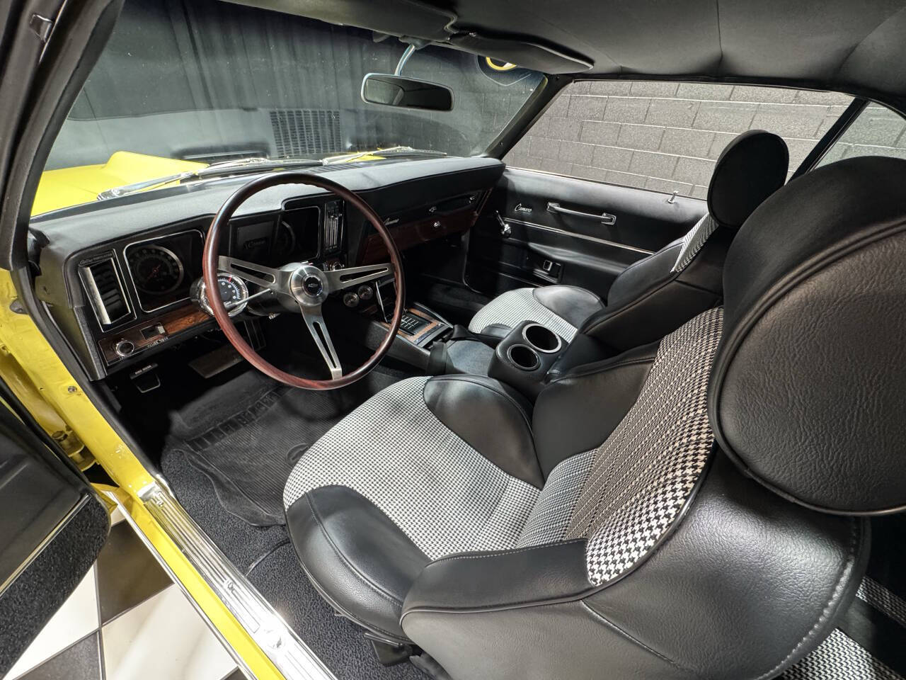 1969 Chevrolet Camaro 2