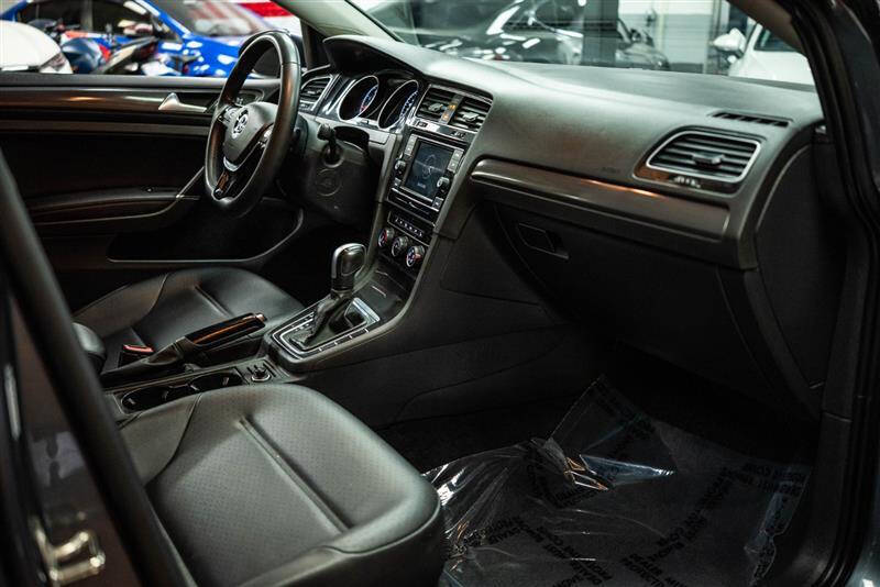 2020 Volkswagen Golf TSI