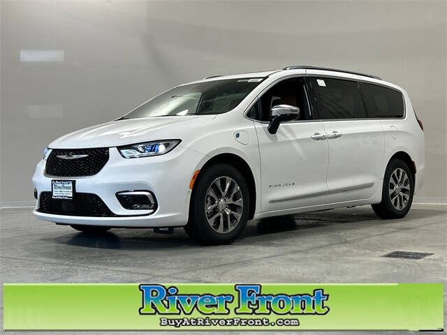 2025 Chrysler Pacifica Plug-In Hybrid Pinnacle