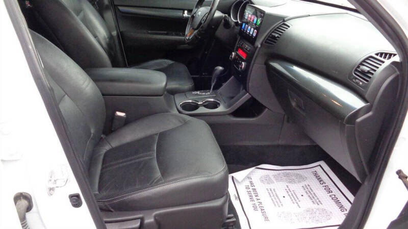 2011 Kia Sorento SX