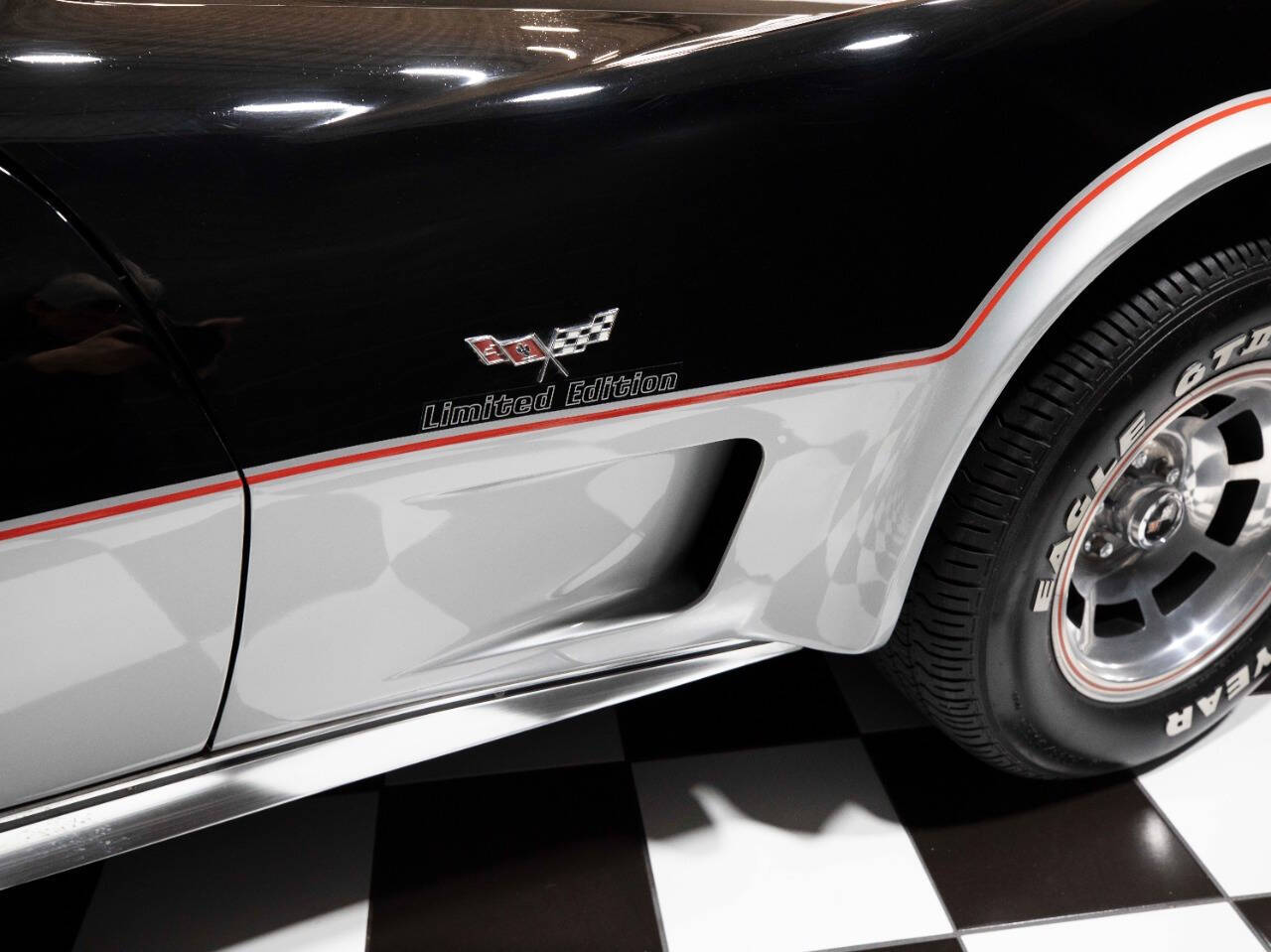 1978 Chevrolet Corvette 12
