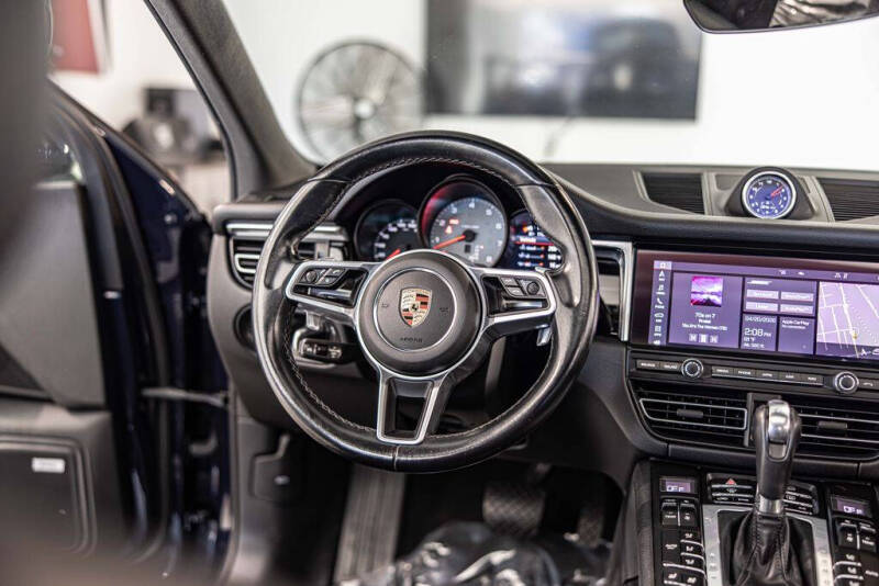 2021 Porsche Macan S
