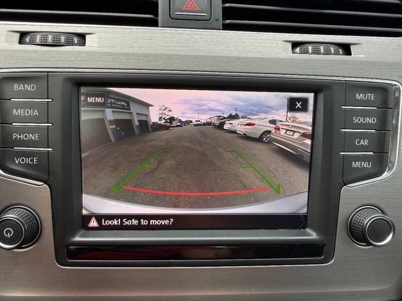 2017 Volkswagen Golf TSI S