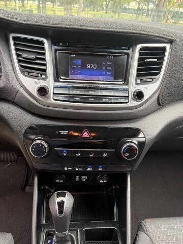 2016 Hyundai Tucson SE