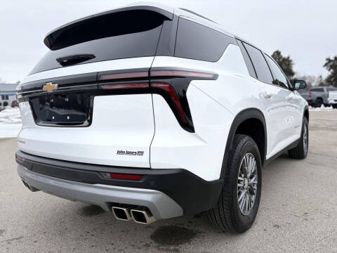 2025 Chevrolet Traverse LT