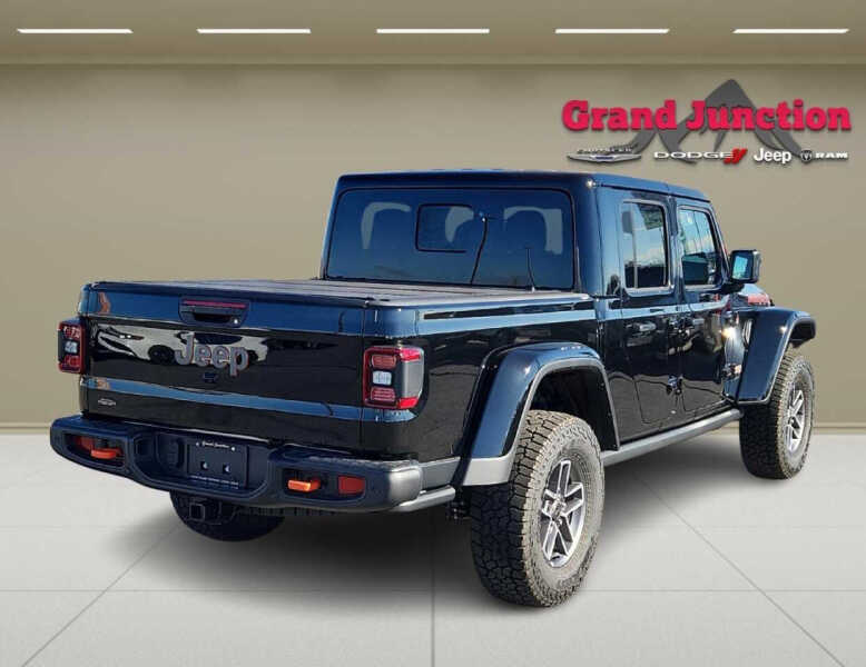 2025 Jeep Gladiator Mojave X