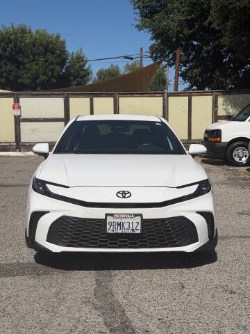 2025 Toyota Camry SE