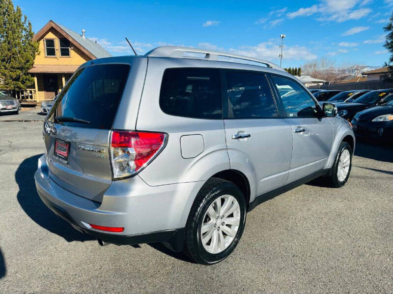 2013 Subaru Forester X Touring photo 7