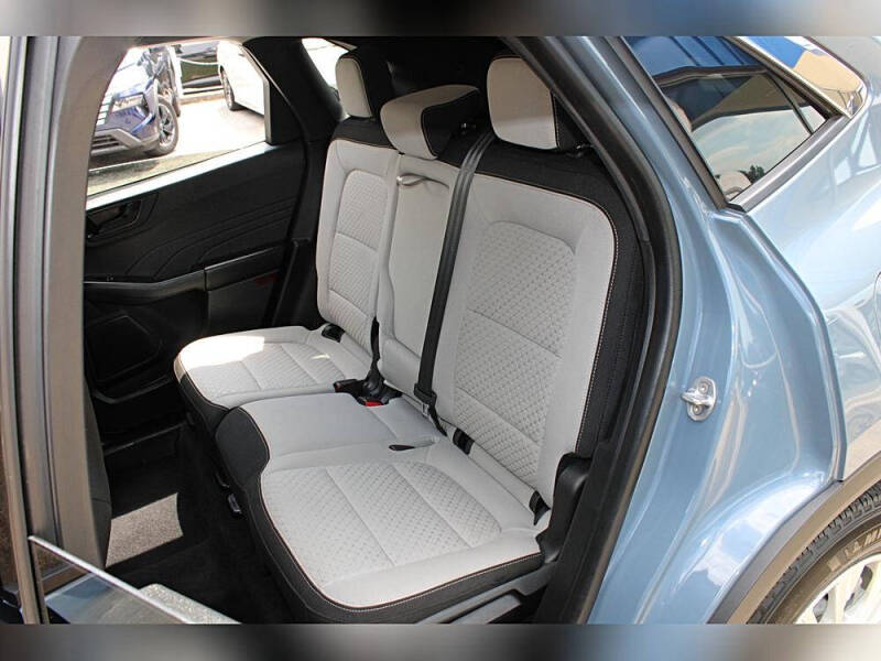 2023 Ford Escape Hybrid Active