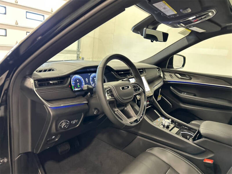 2025 Jeep Grand Cherokee Overland