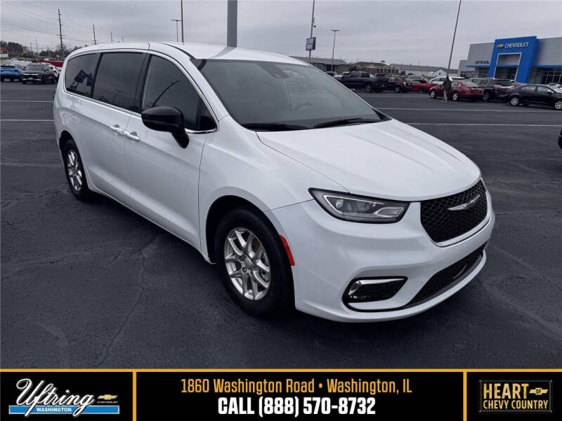 2025 Chrysler Pacifica Select