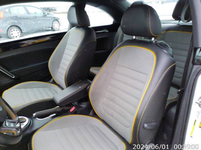 2016 Volkswagen Beetle 1.8T Dune PZEV