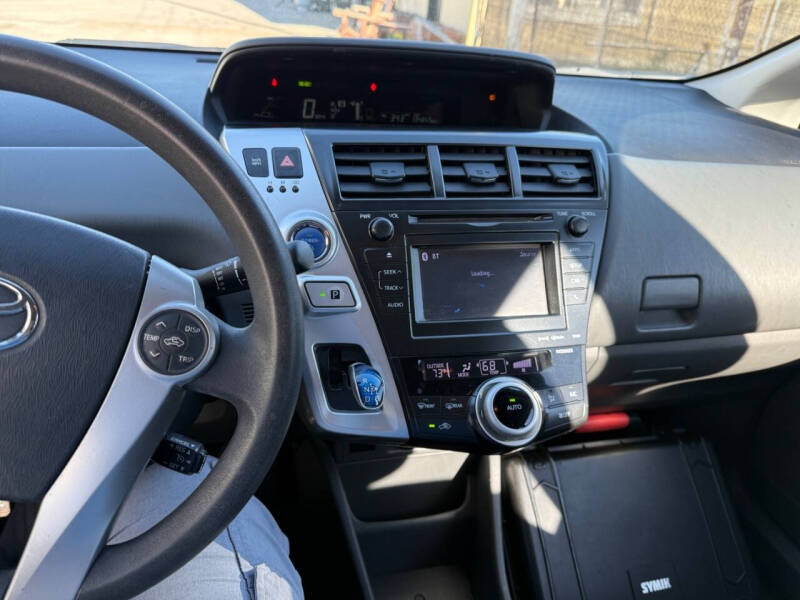 2012 Toyota Prius v Two