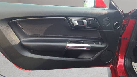 2020 Ford Mustang EcoBoost