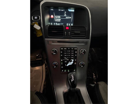 2017 Volvo XC60 T6 Dynamic