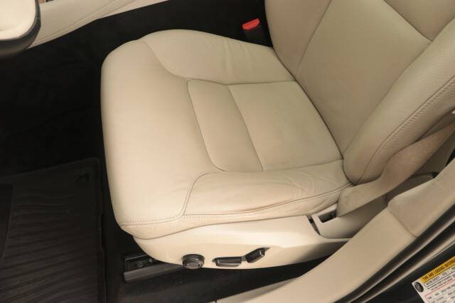 2022 Volvo XC90 T5 Momentum