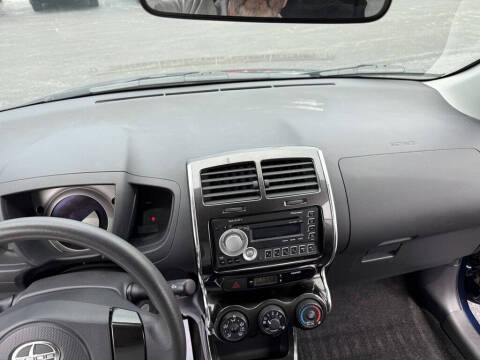 2010 Scion xD